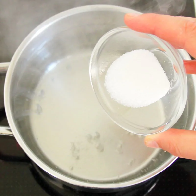 Edamame mit Salz Schritt 2 Wasser aufkochen und salzen
