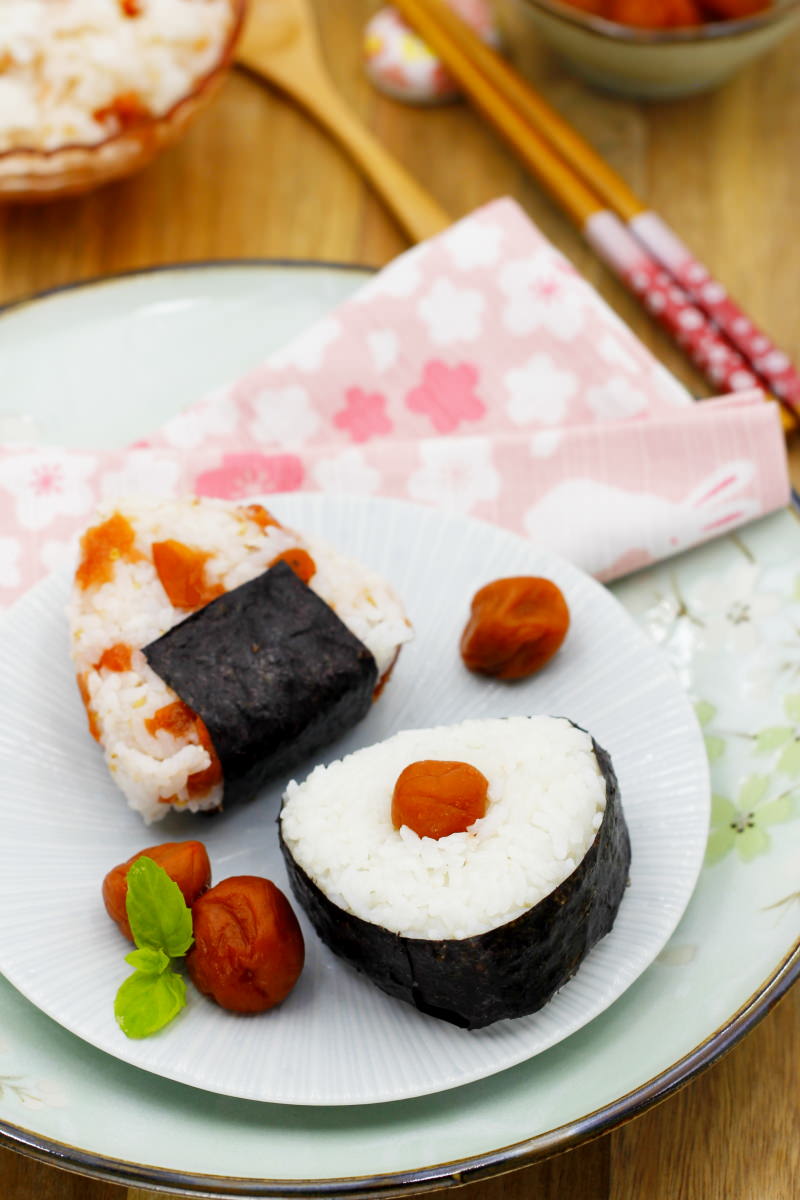 Onigiri mit Ume Rezeptbild